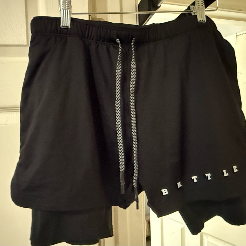 Battle Men’s Black Athletic Shorts w liner